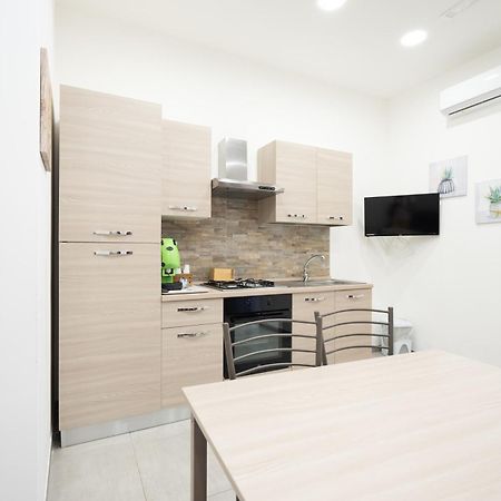 Casa Vacanza Serafino Apartment คาตาเนีย ภายนอก รูปภาพ
